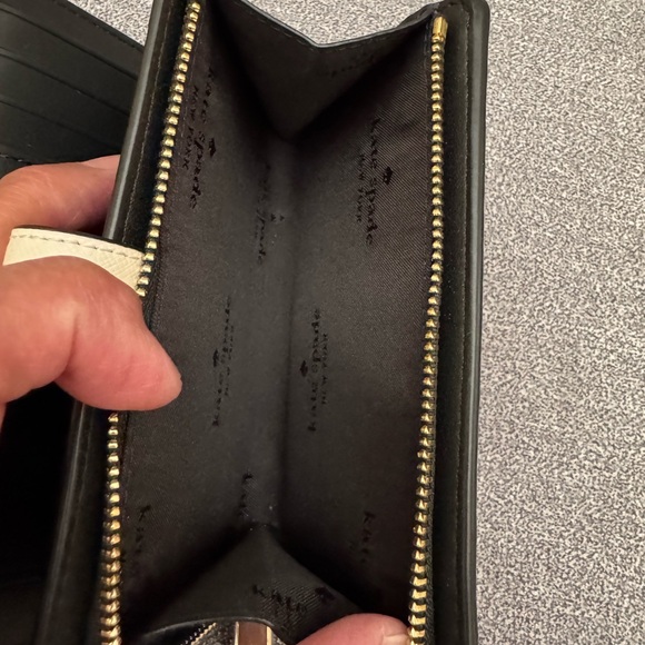 Kate Spade Madison Puffy Heart Medium Bifold Wallet Meringue - Picture 4 of 6